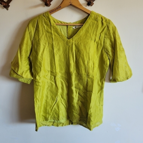 BAGH Tops - BAGH Short Sleeve Shirt Blouse Back Fabric Covered Buttons Green Medium